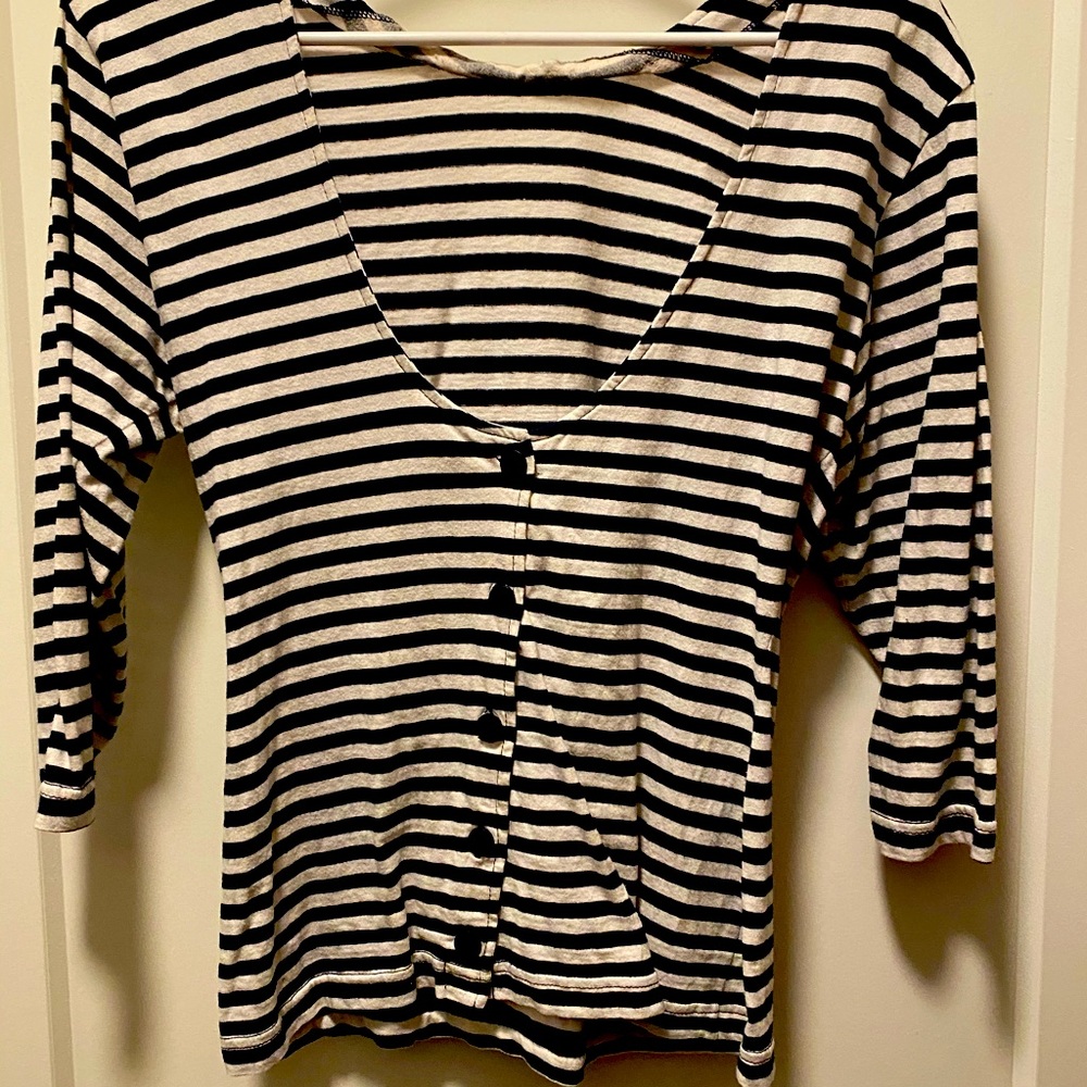 Scoop neck shirt